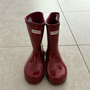Hunter Burgundy Footwear